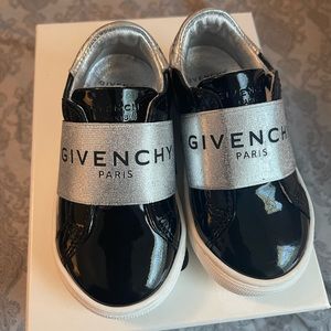 Toddle US size 6 Authentic Givenchy sneakers